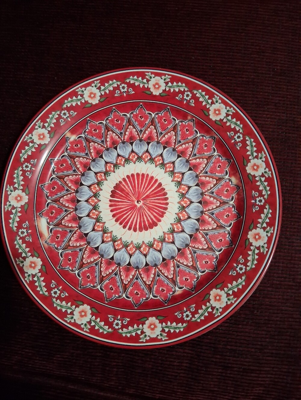 Pottary Barn Mezze Dinner Plates Vibrant Multicolored Red Floral Design